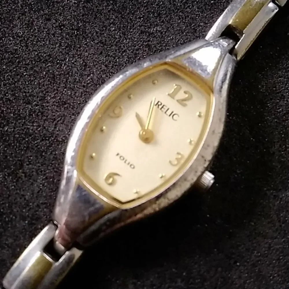 RELIC FOLIO BRACELET WATCH - Picture 4 of 12